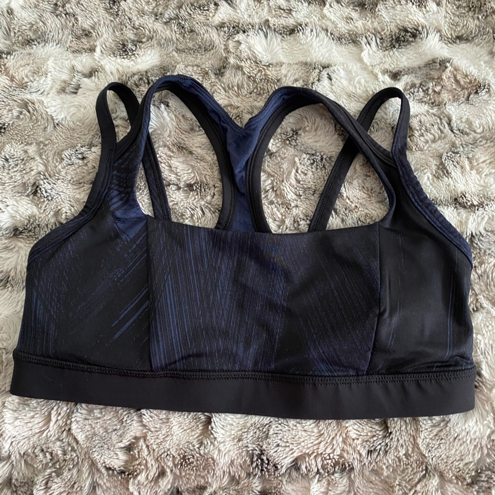 Lululemon sports bra
